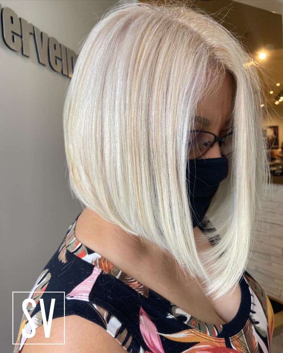 40+ Inverted Light Blonde Lob